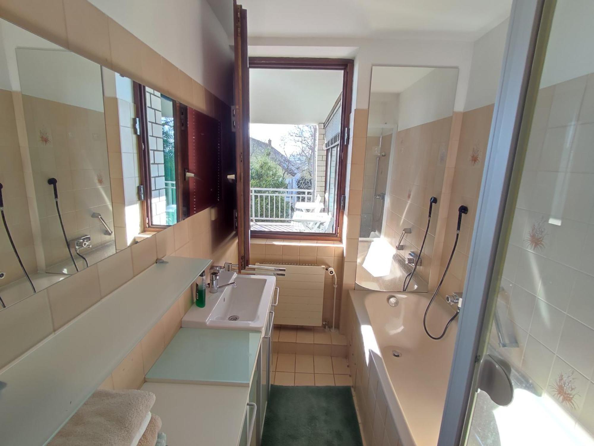 Workation Nature View Mit Balkon, Indoor Pool, Kueche Tiefgarage Auf Anfrage Wiesbaden Luaran gambar